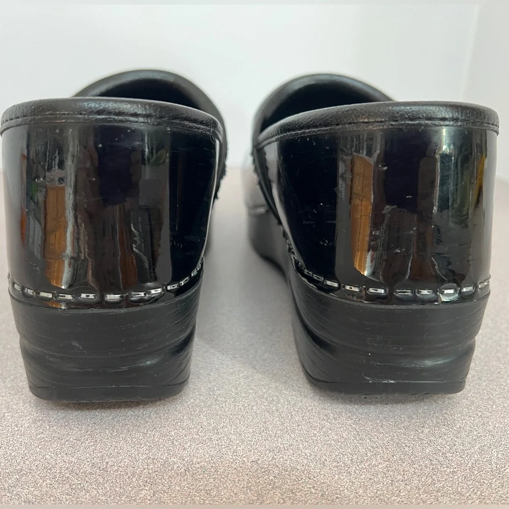 Dansko Women’s Professional Clogs, Regular Width, Size 38 (US size 7.5-8) - Picture 5 of 13